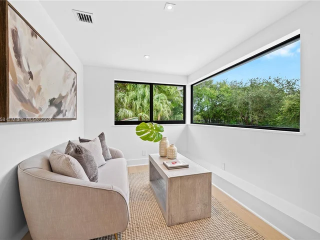 7611 SW 83rd Ct, Miami FL 33143