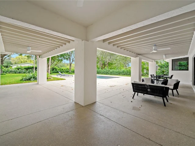 7611 SW 83rd Ct, Miami FL 33143