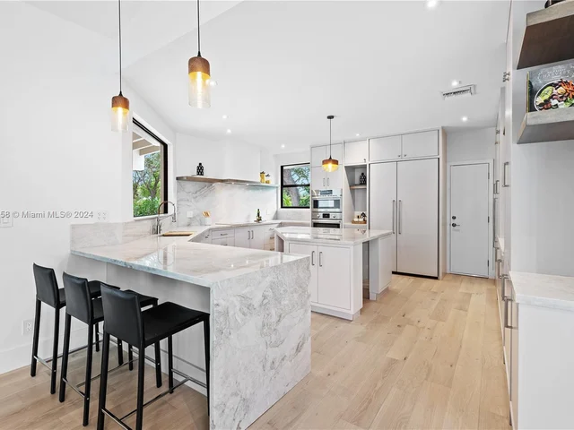 7611 SW 83rd Ct, Miami FL 33143