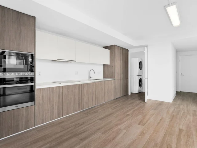 2900 NE 7th Ave # 102, Miami FL 33137