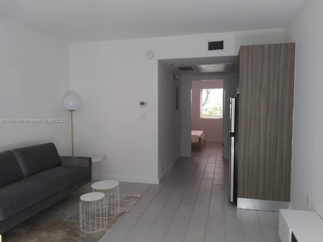 740 Meridian Ave # 17, Miami Beach FL 33139