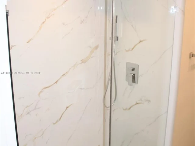 3642 San Simeon Cir, Weston FL 33331