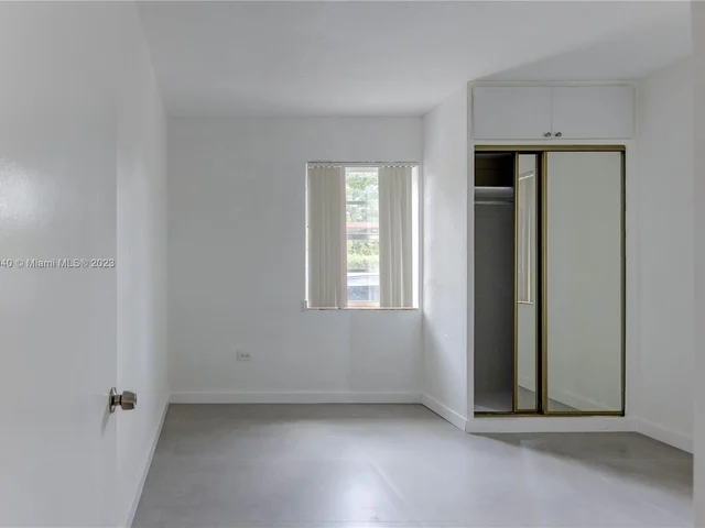 425 NW 133rd St, North Miami FL 33168