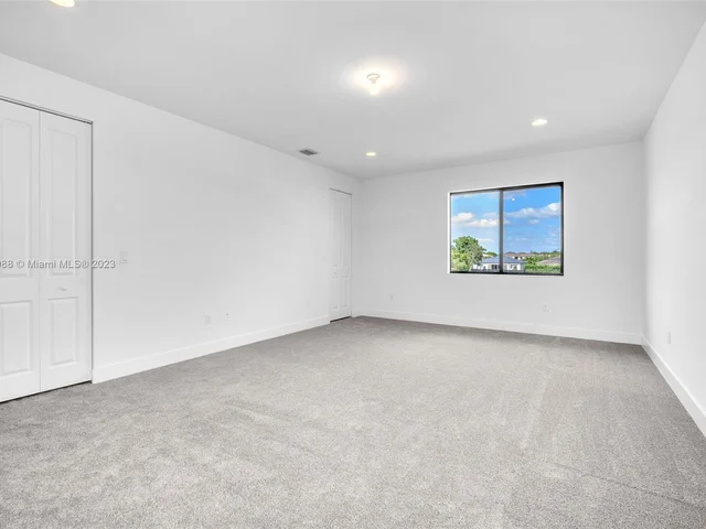 10475 SW 57th Ct, Cooper City FL 33328