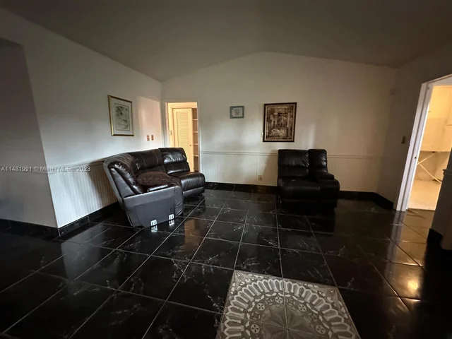 4931 Monroe St, Hollywood FL 33021