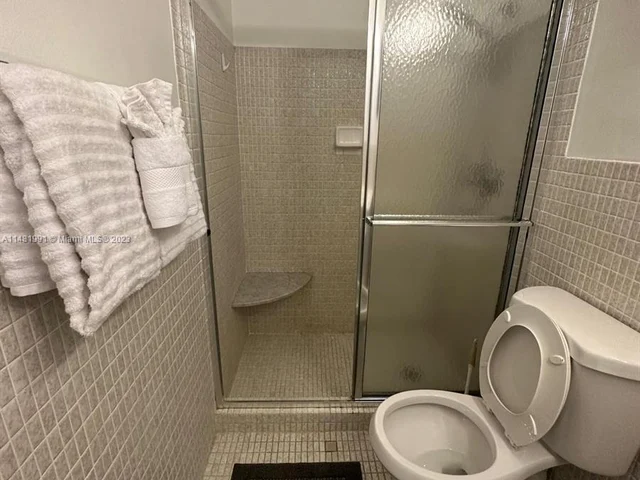 4931 Monroe St, Hollywood FL 33021