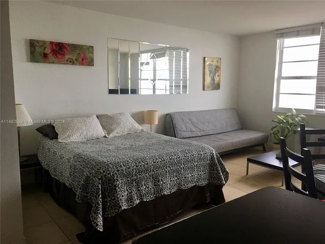 100 Lincoln Rd # 939, Miami Beach FL 33139
