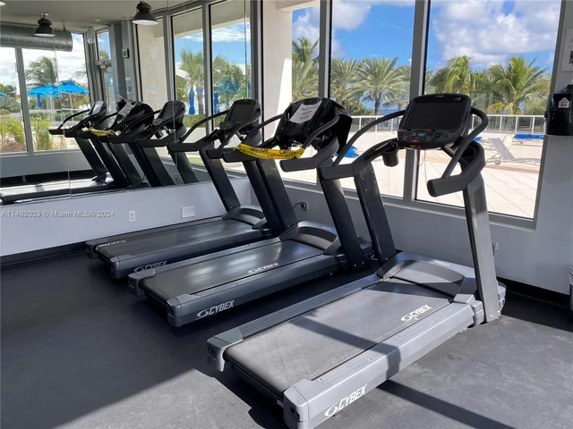 100 Lincoln Rd # 939, Miami Beach FL 33139