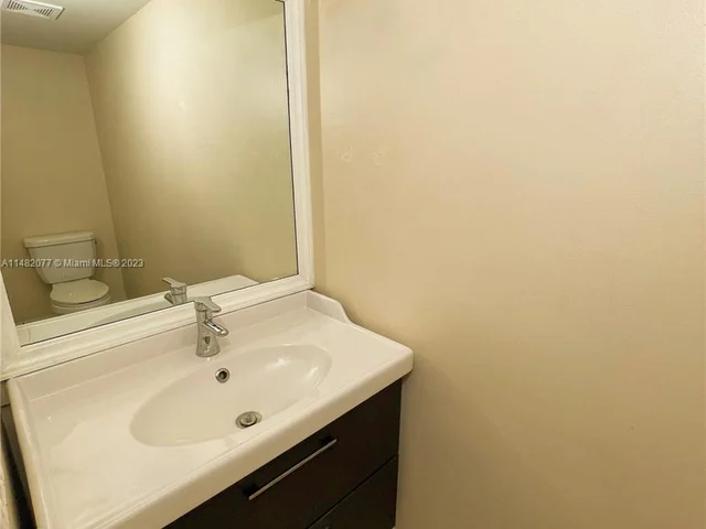 7175 Nova Dr # 507, Davie FL 33317