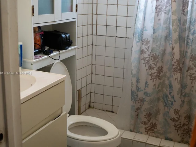 16101 NW 28th Ct, Miami Gardens FL 33054