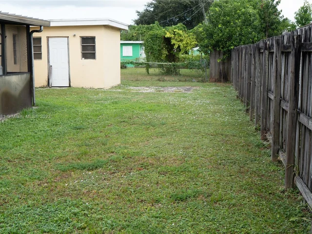 16101 NW 28th Ct, Miami Gardens FL 33054