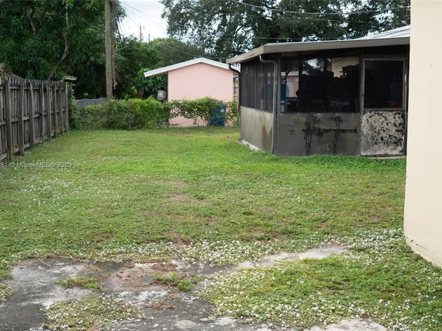 16101 NW 28th Ct, Miami Gardens FL 33054