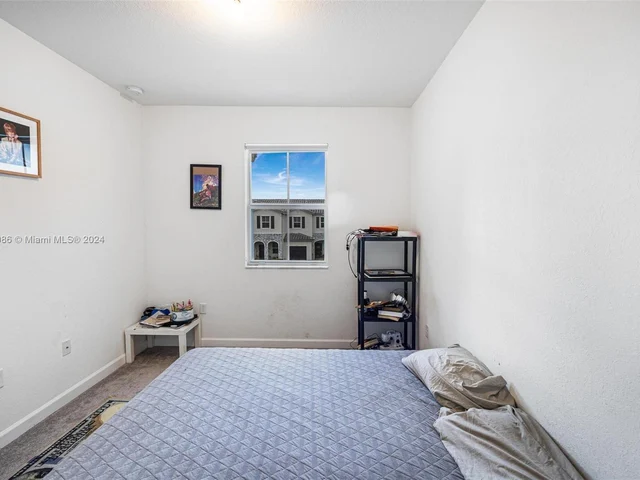 2681 SE 12th St, Homestead FL 33035