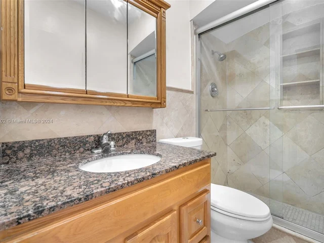 6195 Plunkett St, Hollywood FL 33023