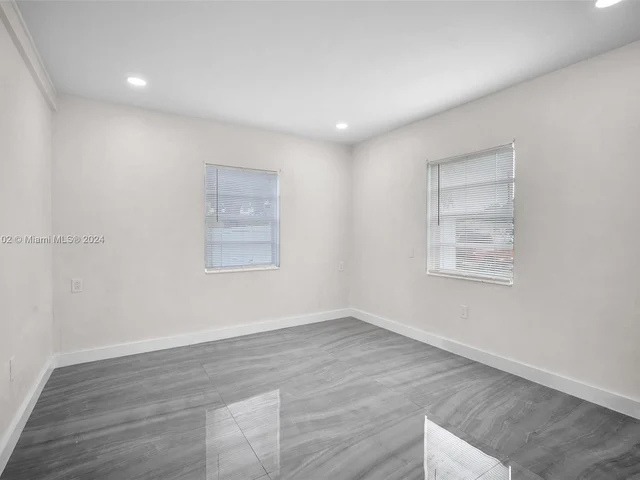 6195 Plunkett St, Hollywood FL 33023