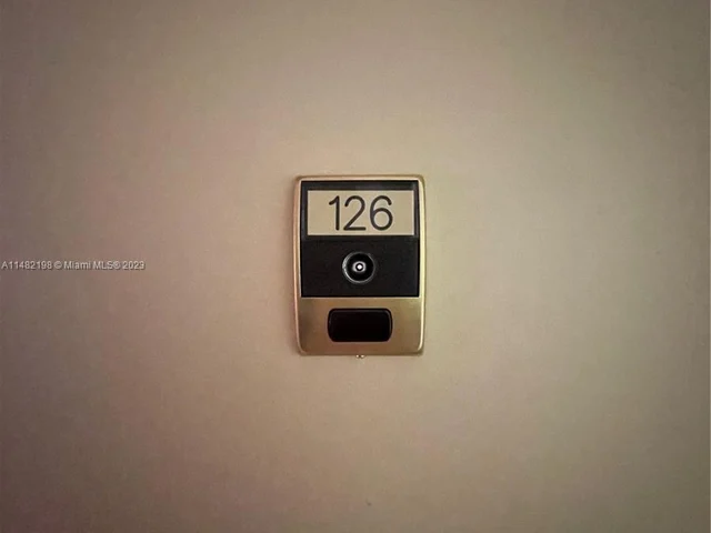 800 Parkview Dr # 126, Hallandale Beach FL 33009