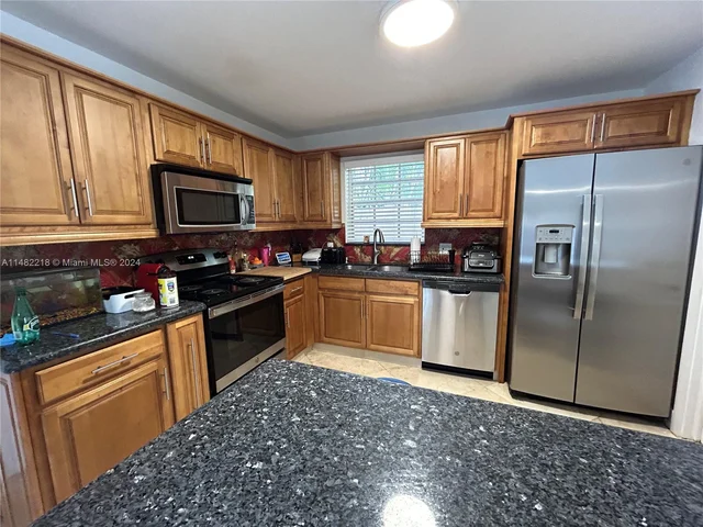 1906 N 44th Ave # 1906, Hollywood FL 33021