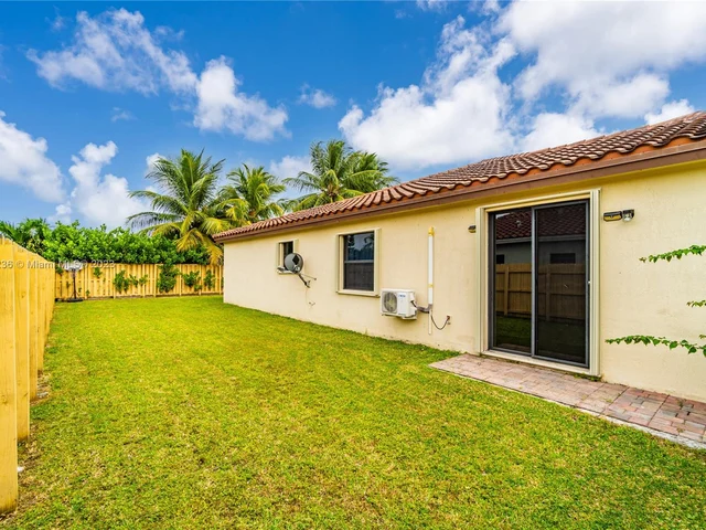 15405 SW 173rd St, Miami FL 33187