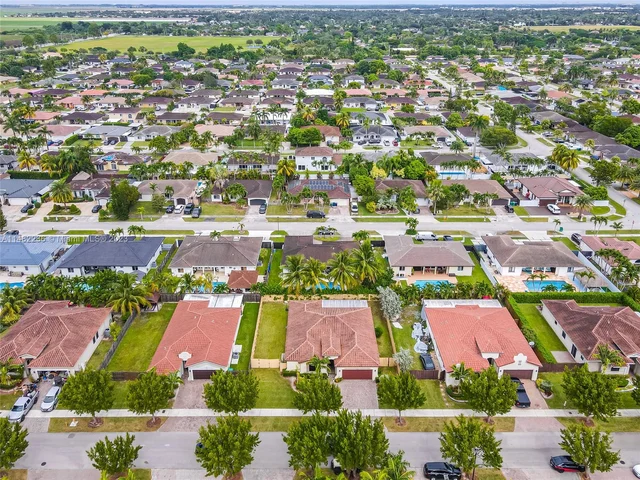 15405 SW 173rd St, Miami FL 33187