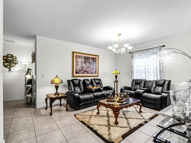 15405 SW 173rd St, Miami FL 33187