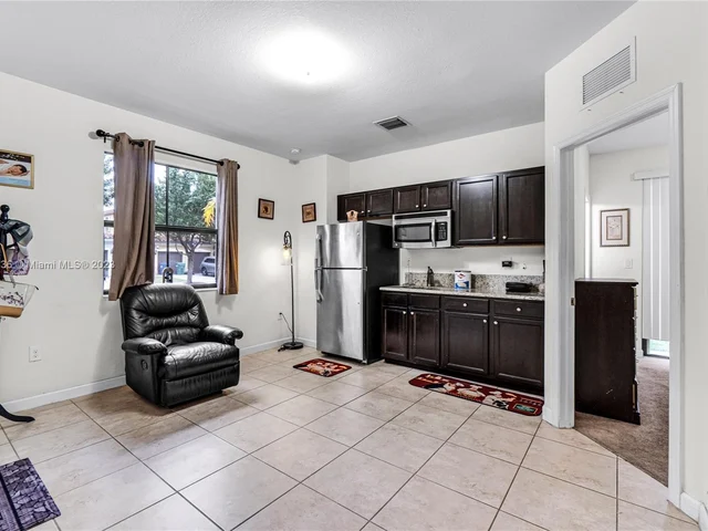 15405 SW 173rd St, Miami FL 33187