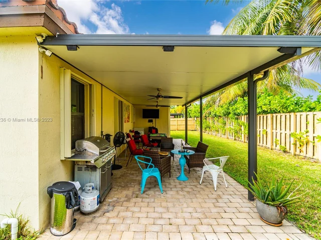 15405 SW 173rd St, Miami FL 33187