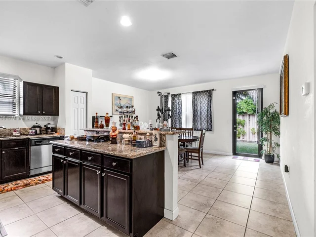 15405 SW 173rd St, Miami FL 33187