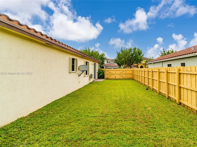 15405 SW 173rd St, Miami FL 33187