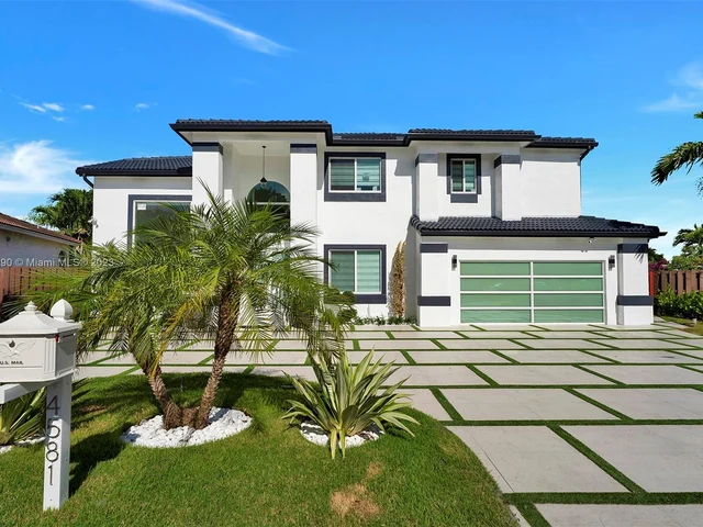 4581 SW 149th Ct, Miami FL 33185