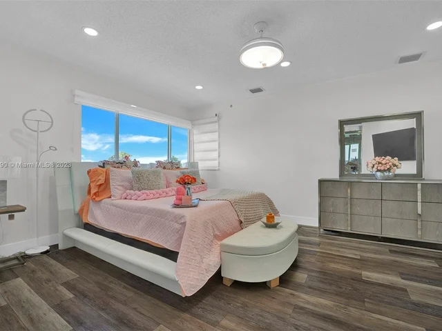 4581 SW 149th Ct, Miami FL 33185