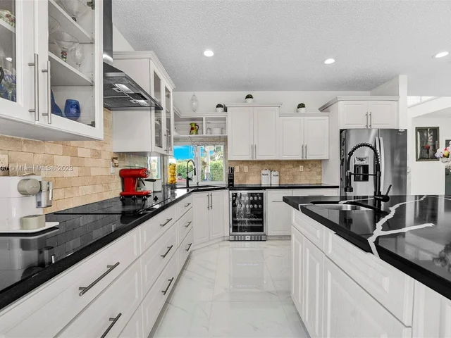 4581 SW 149th Ct, Miami FL 33185