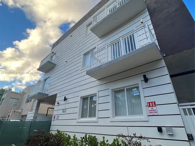 1021 NW 1st St # 6, Miami FL 33128