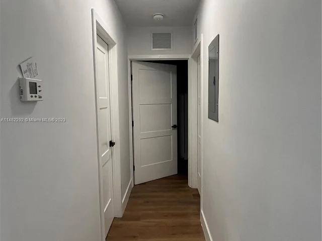 1021 NW 1st St # 6, Miami FL 33128