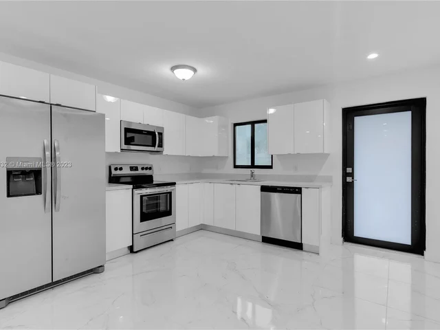 1712 NW 76th Ter # 1712, Miami FL 33147