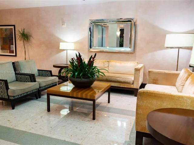 3801 S Ocean Dr # 11M, Hollywood FL 33019