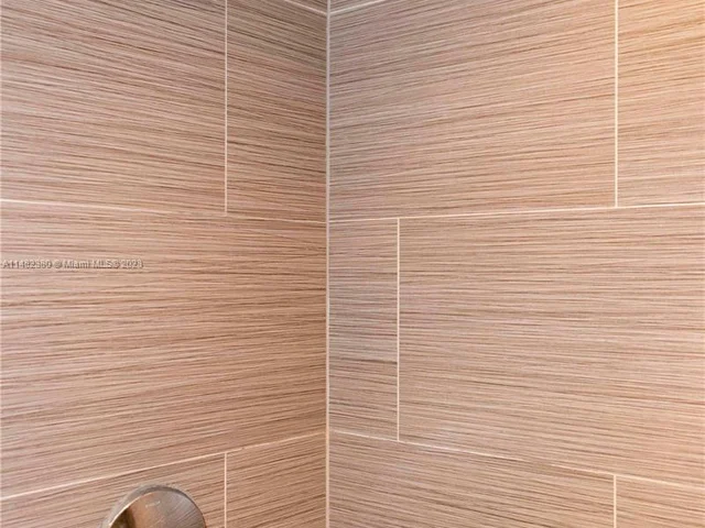 3801 S Ocean Dr # 11M, Hollywood FL 33019