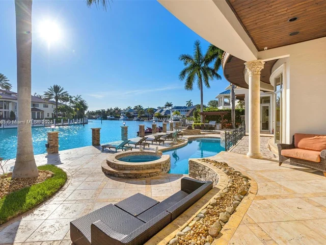 3201 NE 27th Ave, Lighthouse Point FL 33064