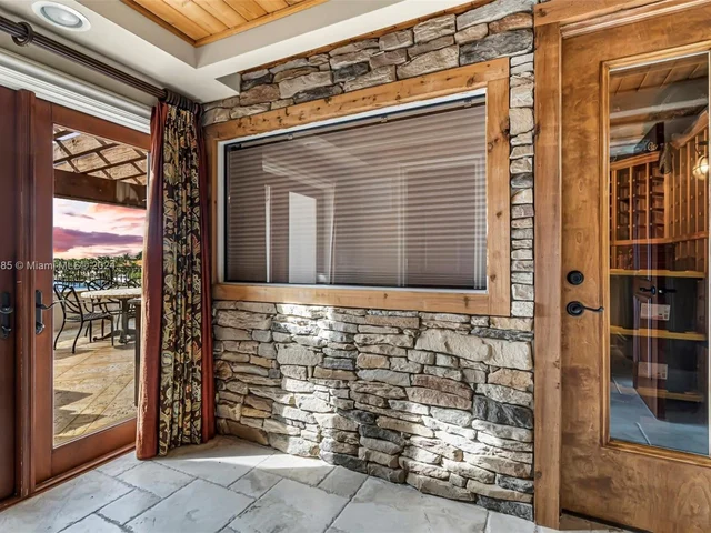 3201 NE 27th Ave, Lighthouse Point FL 33064