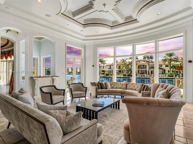 3201 NE 27th Ave, Lighthouse Point FL 33064