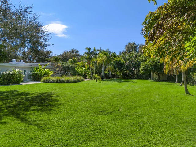 12510 Moss Ranch Rd, Pinecrest FL 33156