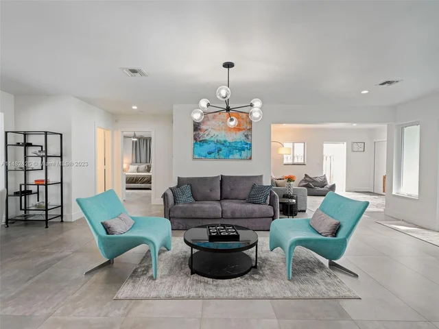 1919 NE 21st St, Fort Lauderdale FL 33305