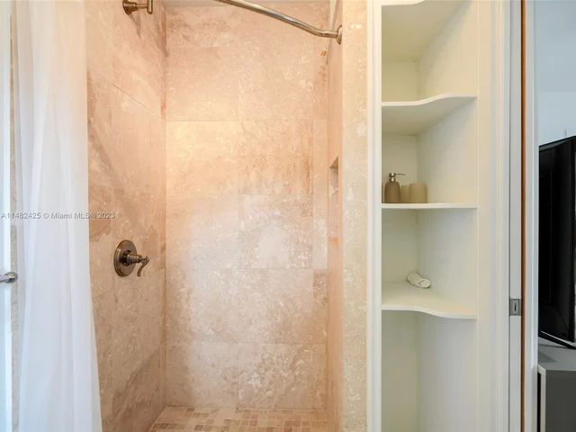 1919 NE 21st St, Fort Lauderdale FL 33305