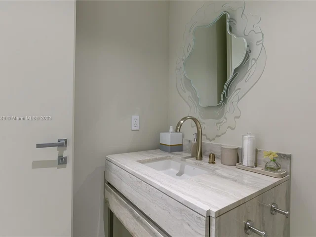 18975 Collins Ave # 1803, Sunny Isles Beach FL 33160