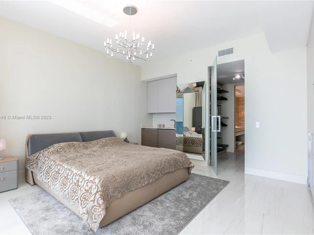 18975 Collins Ave # 1803, Sunny Isles Beach FL 33160