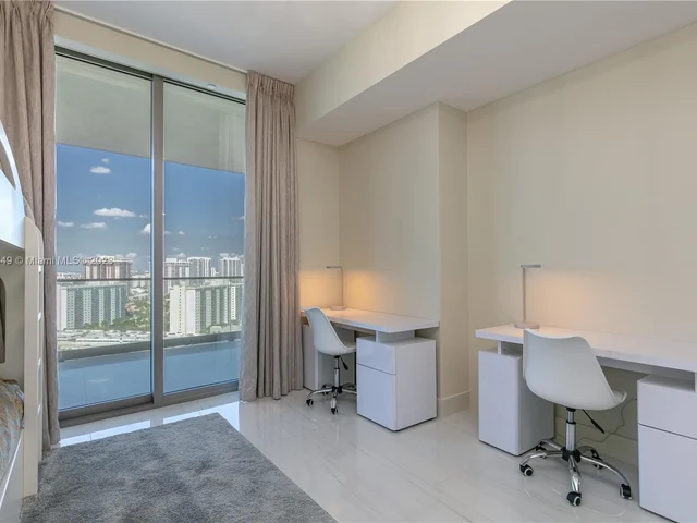 18975 Collins Ave # 1803, Sunny Isles Beach FL 33160