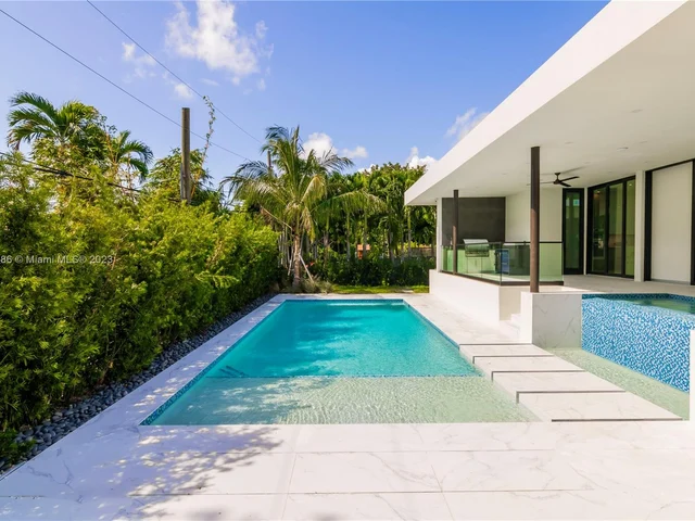 1248 NE 89th St, Miami FL 33138