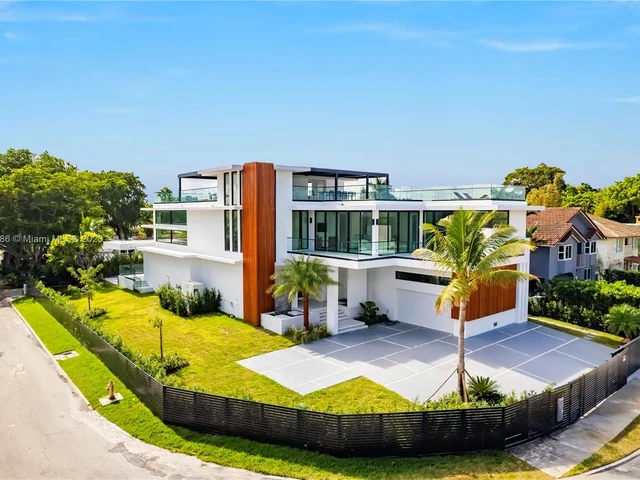 1248 NE 89th St, Miami FL 33138