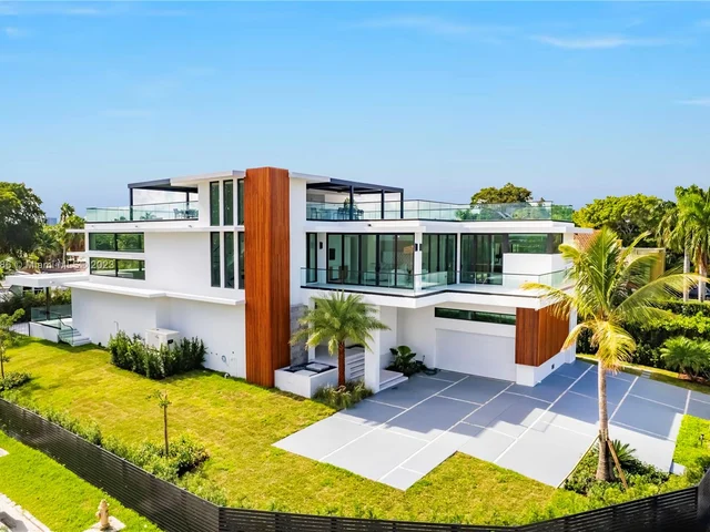 1248 NE 89th St, Miami FL 33138