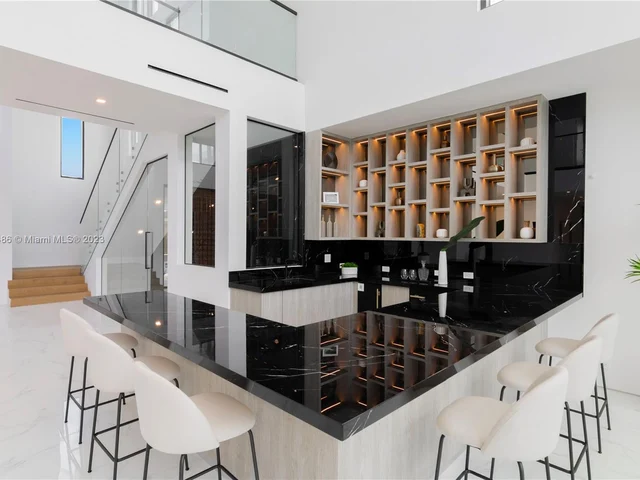 1248 NE 89th St, Miami FL 33138