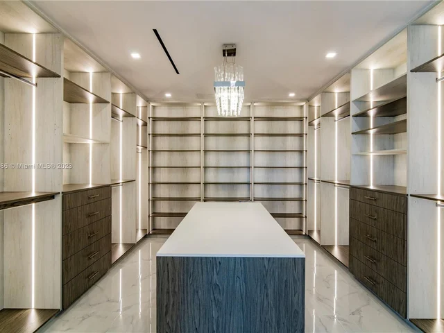 1248 NE 89th St, Miami FL 33138